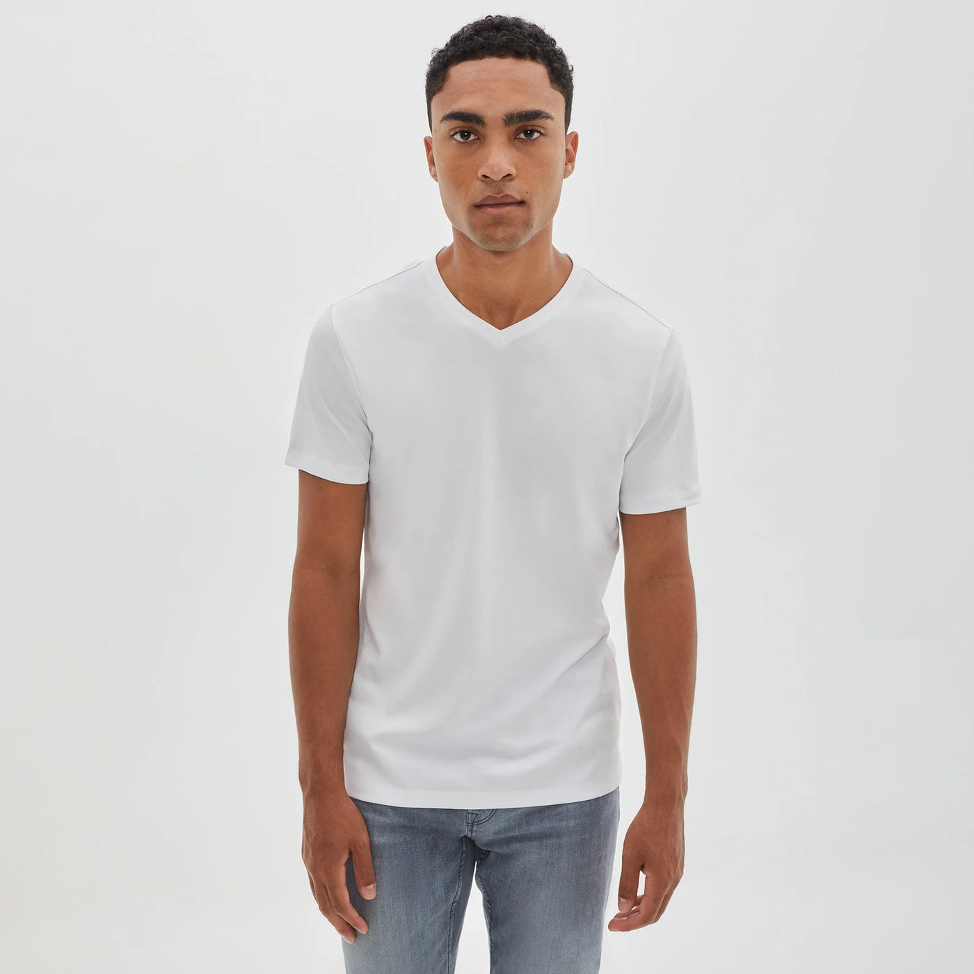 Georgia V-Neck T-shirt In White